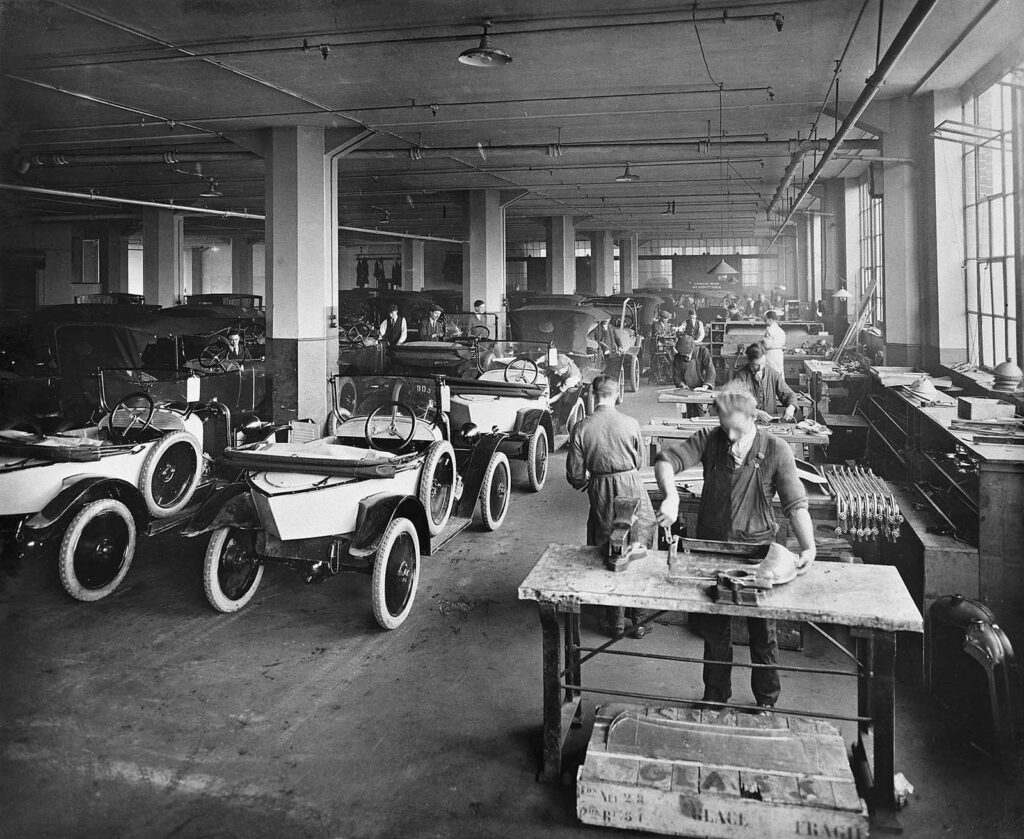 100 years ago, the first car also designed for women was born, the ...